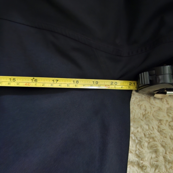 Lululemon Rain Jacket - Picture 8 of 13